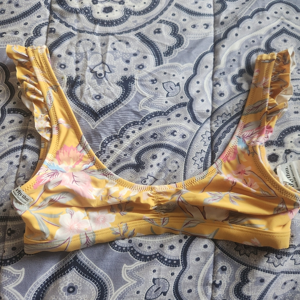 Rhythm bikini top size s nwot